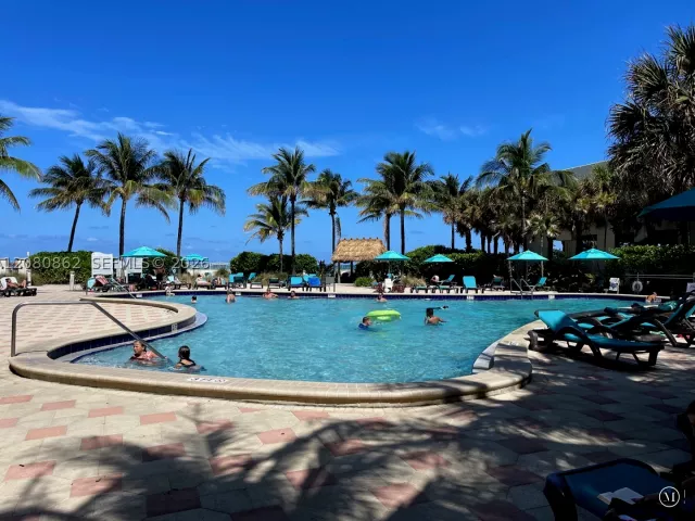 1-bedroom condo for rent in Hollywood - 3801 S Ocean Dr 15A - MondialRealty