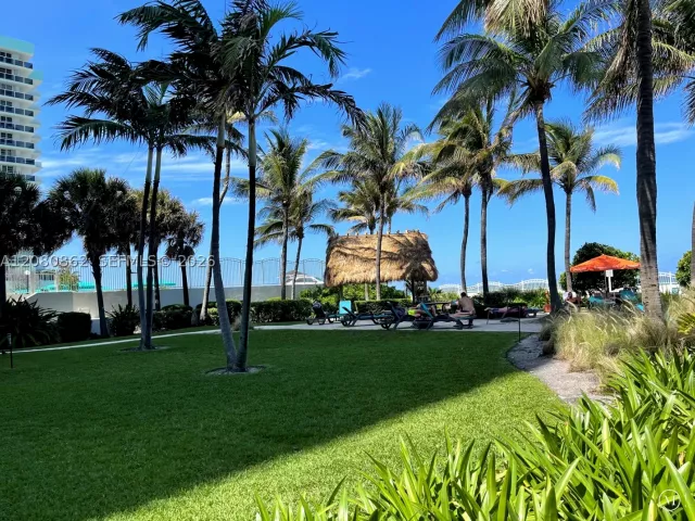 1-bedroom condo for rent in Hollywood - 3801 S Ocean Dr 15A - MondialRealty
