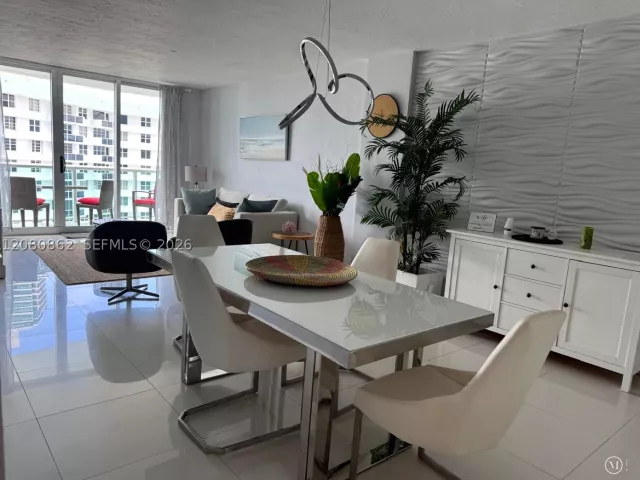 1-bedroom condo for rent in Hollywood - 3801 S Ocean Dr 15A - MondialRealty
