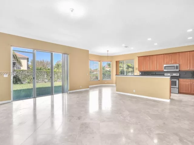5-bedroom home for sale in West Palm Beach - 9345 Madewood Ct - MondialRealty