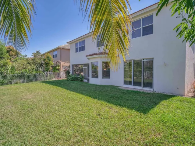 5-bedroom home for sale in West Palm Beach - 9345 Madewood Ct - MondialRealty