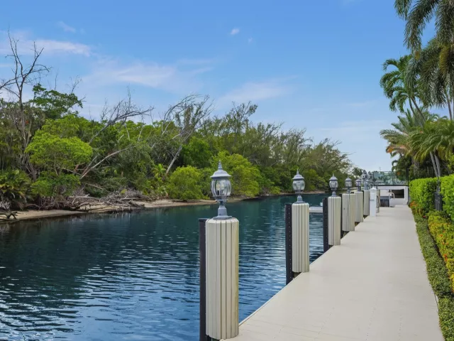 6-bedroom home for rent in Boca Raton - 248 W Alexander Palm Road - MondialRealty