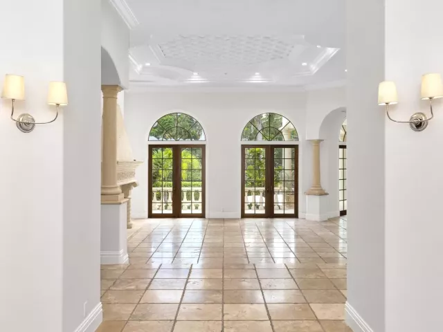 6-bedroom home for rent in Boca Raton - 248 W Alexander Palm Road - MondialRealty