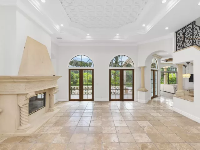6-bedroom home for rent in Boca Raton - 248 W Alexander Palm Road - MondialRealty