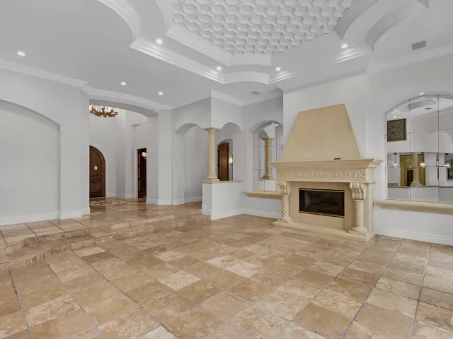 6-bedroom home for rent in Boca Raton - 248 W Alexander Palm Road - MondialRealty