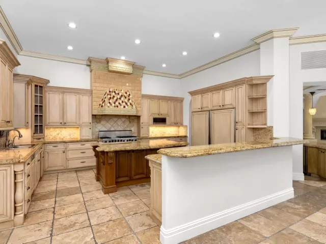 6-bedroom home for rent in Boca Raton - 248 W Alexander Palm Road - MondialRealty