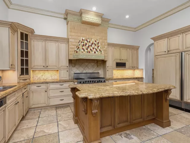 6-bedroom home for rent in Boca Raton - 248 W Alexander Palm Road - MondialRealty