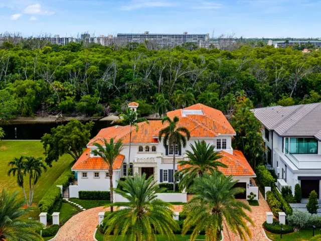 6-bedroom home for rent in Boca Raton - 248 W Alexander Palm Road - MondialRealty