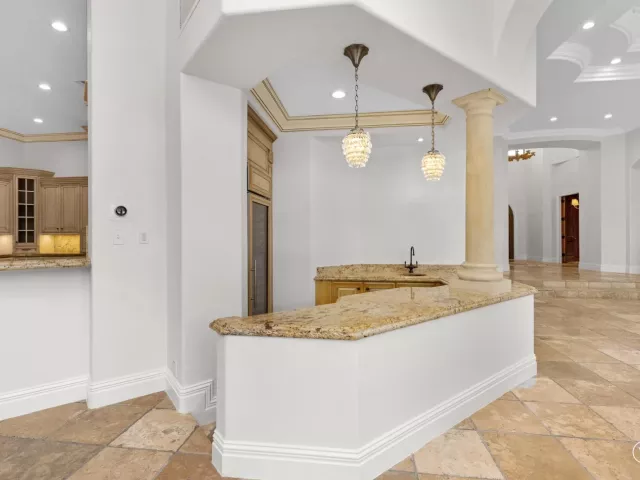 6-bedroom home for rent in Boca Raton - 248 W Alexander Palm Road - MondialRealty