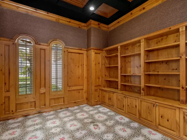 6-bedroom home for rent in Boca Raton - 248 W Alexander Palm Road - MondialRealty