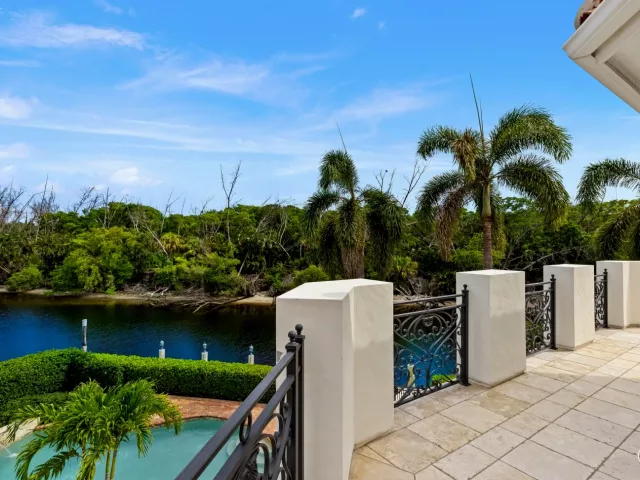 6-bedroom home for rent in Boca Raton - 248 W Alexander Palm Road - MondialRealty