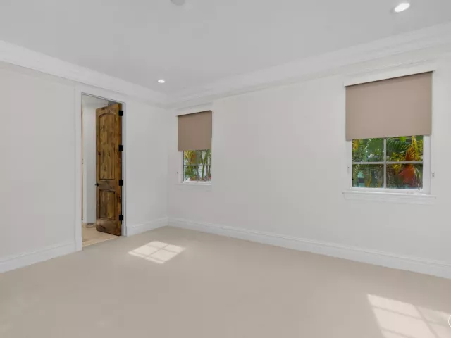 6-bedroom home for rent in Boca Raton - 248 W Alexander Palm Road - MondialRealty