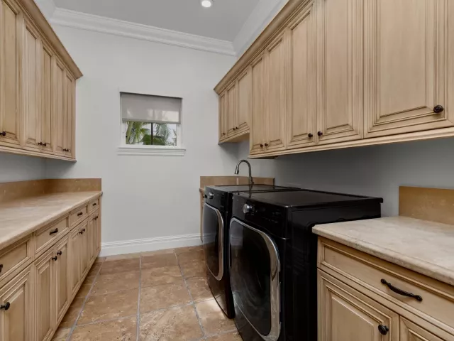 6-bedroom home for rent in Boca Raton - 248 W Alexander Palm Road - MondialRealty
