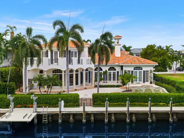 6-bedroom home for rent in Boca Raton - 248 W Alexander Palm Road - MondialRealty
