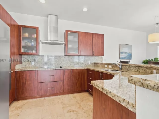 4-bedroom home for rent in Fort Lauderdale - 913 SW 8th St 2 - MondialRealty