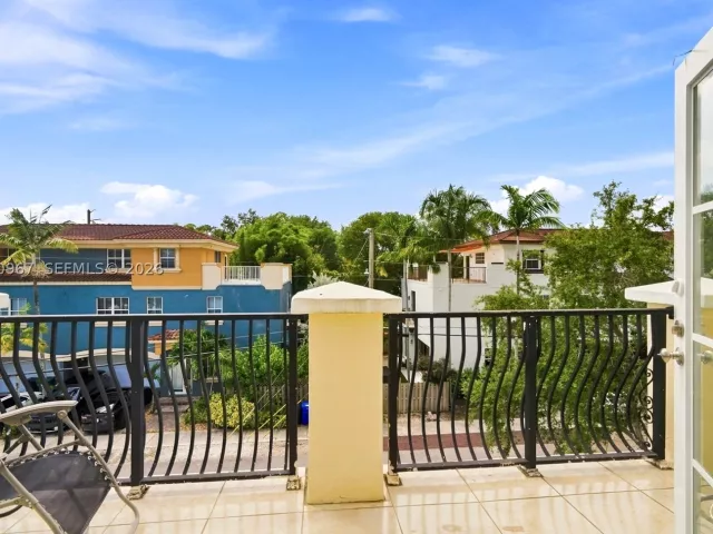 4-bedroom home for rent in Fort Lauderdale - 913 SW 8th St 2 - MondialRealty