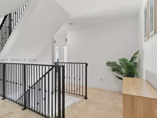 4-bedroom home for rent in Fort Lauderdale - 913 SW 8th St 2 - MondialRealty