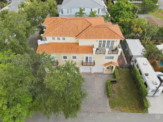 4-bedroom home for rent in Fort Lauderdale - 913 SW 8th St 2 - MondialRealty