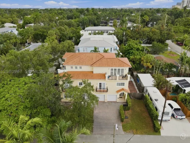 4-bedroom home for rent in Fort Lauderdale - 913 SW 8th St 2 - MondialRealty