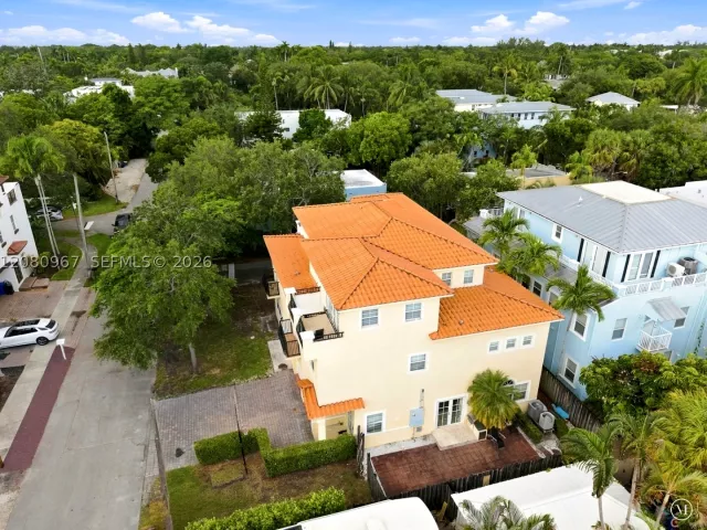 4-bedroom home for rent in Fort Lauderdale - 913 SW 8th St 2 - MondialRealty