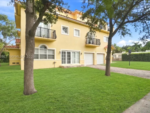 4-bedroom home for rent in Fort Lauderdale - 913 SW 8th St 2 - MondialRealty