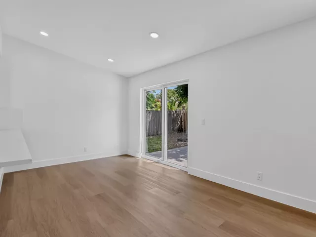 3-bedroom home for sale in Deerfield Beach - 386 NW 40th Terrace - MondialRealty