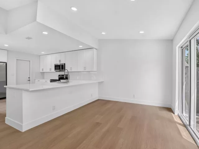 3-bedroom home for sale in Deerfield Beach - 386 NW 40th Terrace - MondialRealty