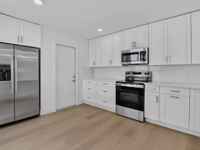 3-bedroom home for sale in Deerfield Beach - 386 NW 40th Terrace - MondialRealty