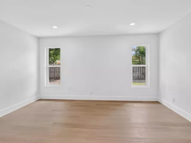 3-bedroom home for sale in Deerfield Beach - 386 NW 40th Terrace - MondialRealty