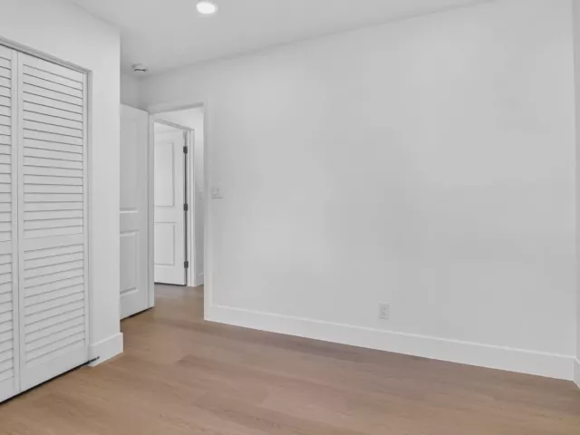 3-bedroom home for sale in Deerfield Beach - 386 NW 40th Terrace - MondialRealty