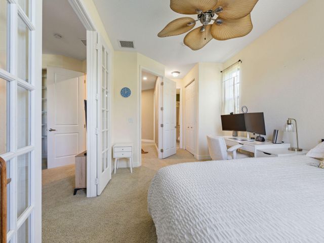 3-bedroom home for sale in Fort Lauderdale - 1323 NE 5TH Terrace 1323 - MondialRealty