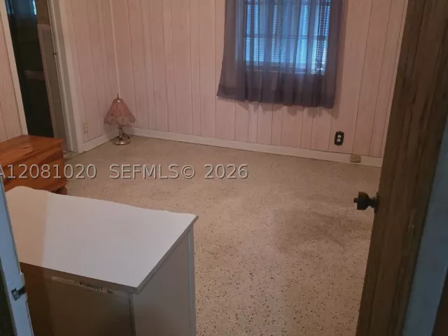 2-bedroom home for sale in North Miami Beach - 921 NE 163rd St - MondialRealty