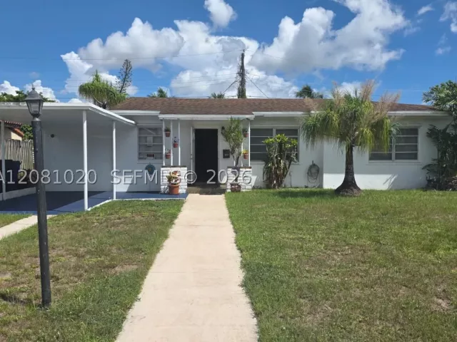 2-bedroom home for sale in North Miami Beach - 921 NE 163rd St - MondialRealty