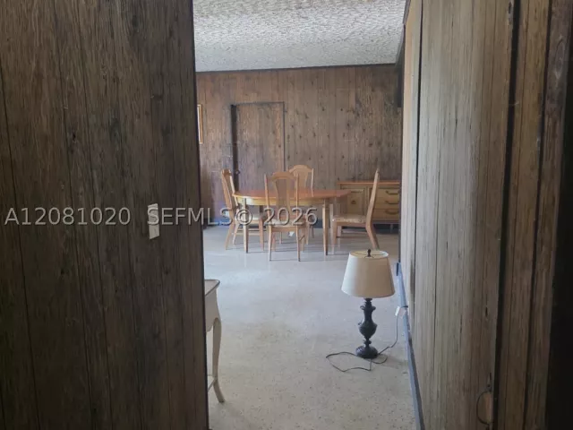 2-bedroom home for sale in North Miami Beach - 921 NE 163rd St - MondialRealty