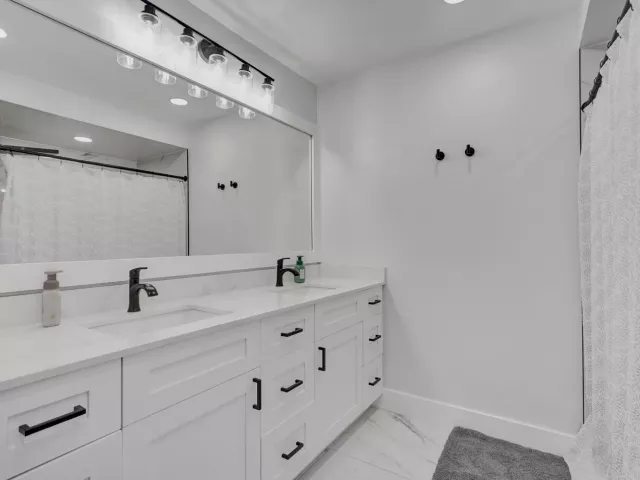 3-bedroom home for sale in Deerfield Beach - 665 Deer Creek North Shore Drive - MondialRealty