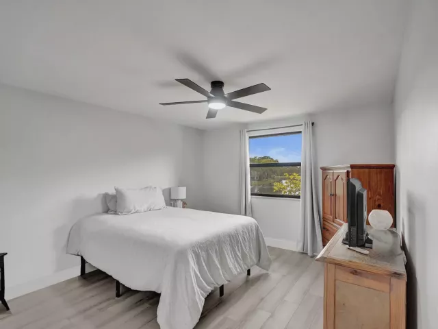 3-bedroom home for sale in Deerfield Beach - 665 Deer Creek North Shore Drive - MondialRealty