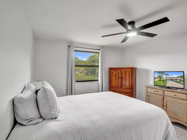 3-bedroom home for sale in Deerfield Beach - 665 Deer Creek North Shore Drive - MondialRealty