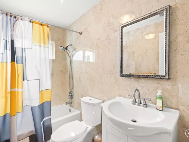 3-bedroom home for sale in Deerfield Beach - 508 NE 2ND Terrace - MondialRealty