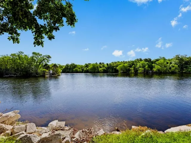 3-bedroom home for sale in Deerfield Beach - 508 NE 2ND Terrace - MondialRealty