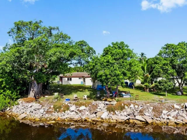 3-bedroom home for sale in Deerfield Beach - 508 NE 2ND Terrace - MondialRealty