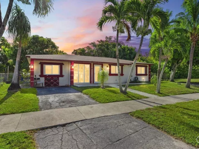 3-bedroom home for sale in Deerfield Beach - 508 NE 2ND Terrace - MondialRealty