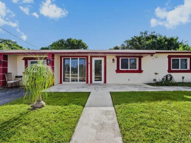 3-bedroom home for sale in Deerfield Beach - 508 NE 2ND Terrace - MondialRealty