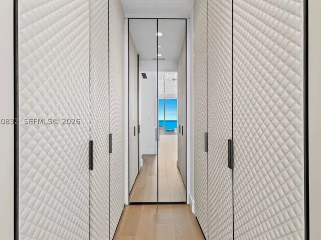 4-bedroom condo for rent in Sunny Isles Beach - 17901 Collins Ave 2802 - MondialRealty