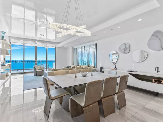 4-bedroom condo for rent in Sunny Isles Beach - 17901 Collins Ave 2802 - MondialRealty