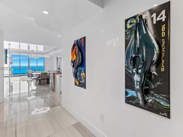 4-bedroom condo for rent in Sunny Isles Beach - 17901 Collins Ave 2802 - MondialRealty