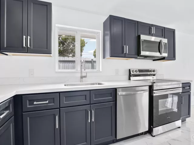4-bedroom home for sale in Deerfield Beach - 182 SW 6 Street - MondialRealty
