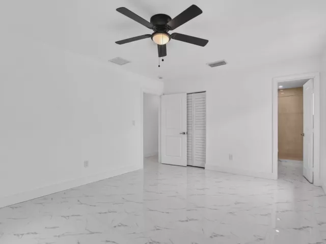 4-bedroom home for sale in Deerfield Beach - 182 SW 6 Street - MondialRealty