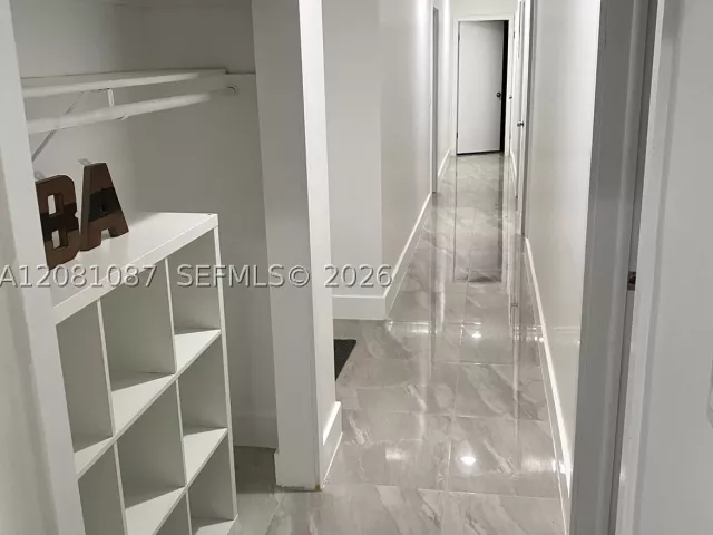 4-bedroom home for sale in Hollywood - 3750 N 54th Ave - MondialRealty