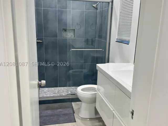4-bedroom home for sale in Hollywood - 3750 N 54th Ave - MondialRealty