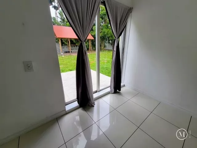 4-bedroom home for rent in Hollywood - 2531 FUNSTON Street - MondialRealty